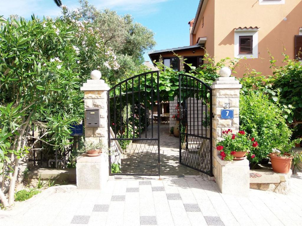 Apartments Beba Мали-Лошинь Номер фото