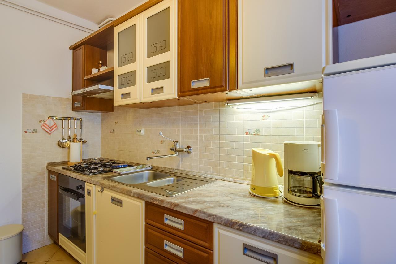Apartments Beba Мали-Лошинь Экстерьер фото