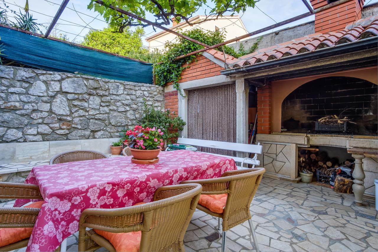Apartments Beba Мали-Лошинь Экстерьер фото