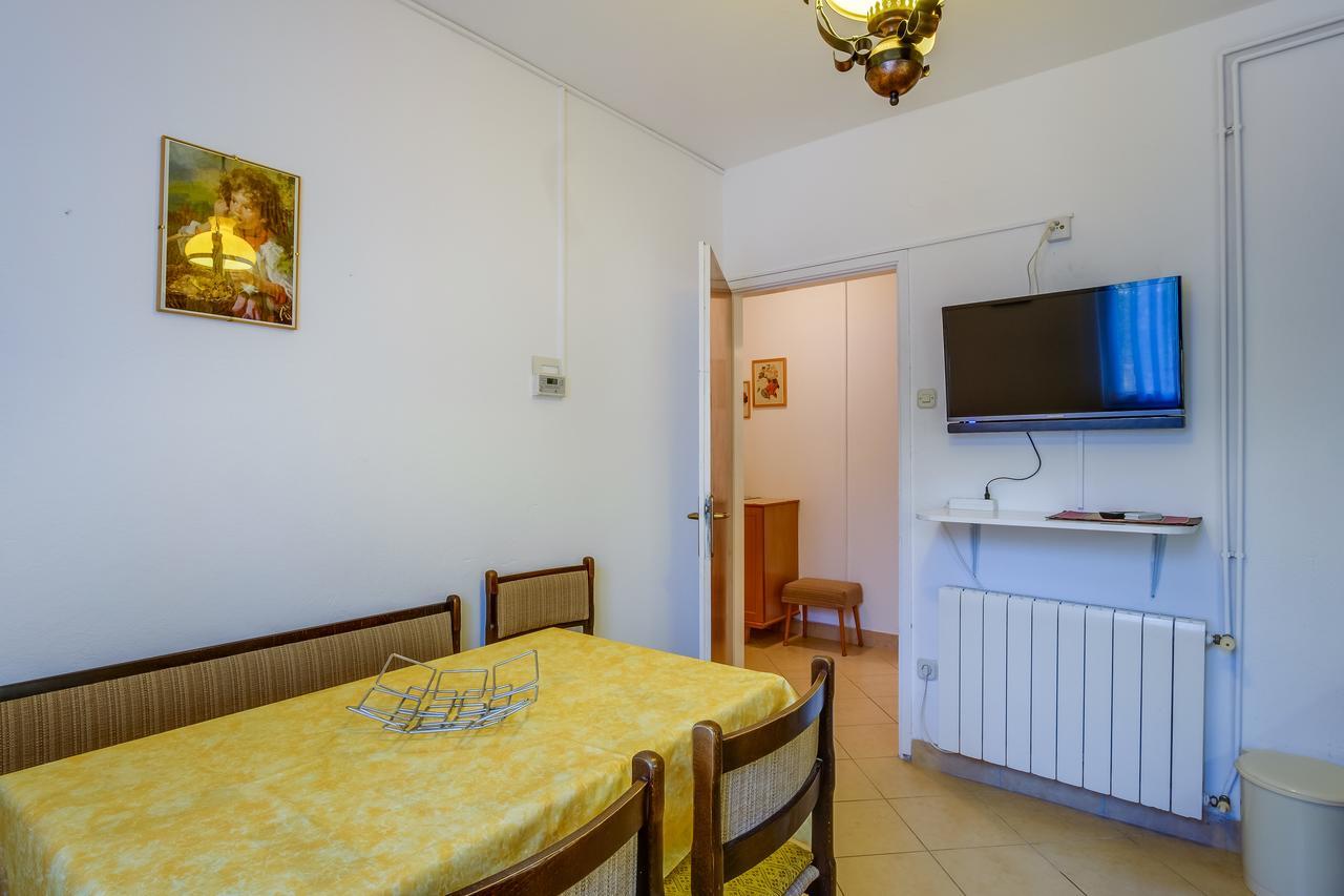 Apartments Beba Мали-Лошинь Экстерьер фото
