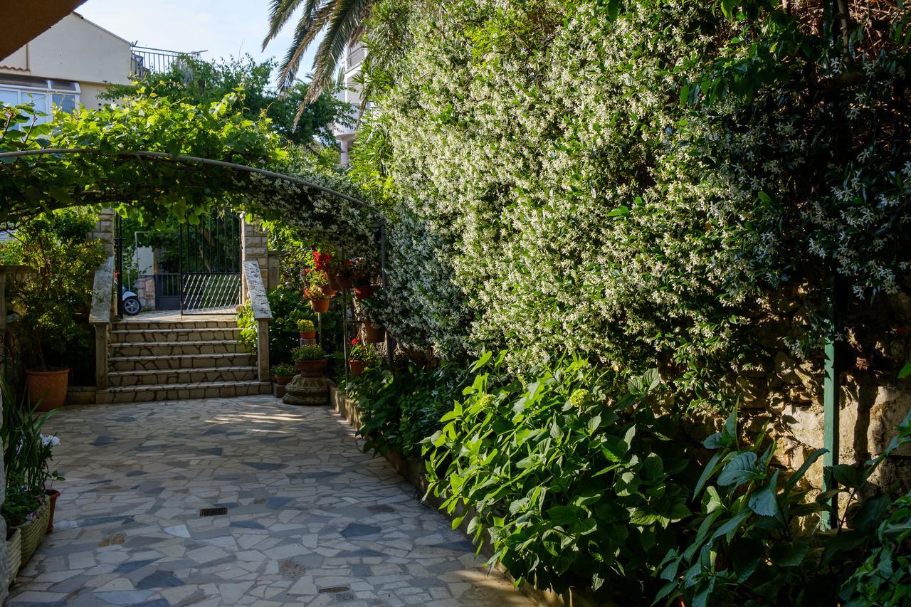 Apartments Beba Мали-Лошинь Экстерьер фото