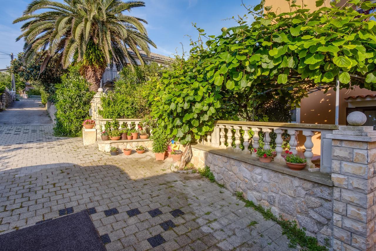 Apartments Beba Мали-Лошинь Экстерьер фото