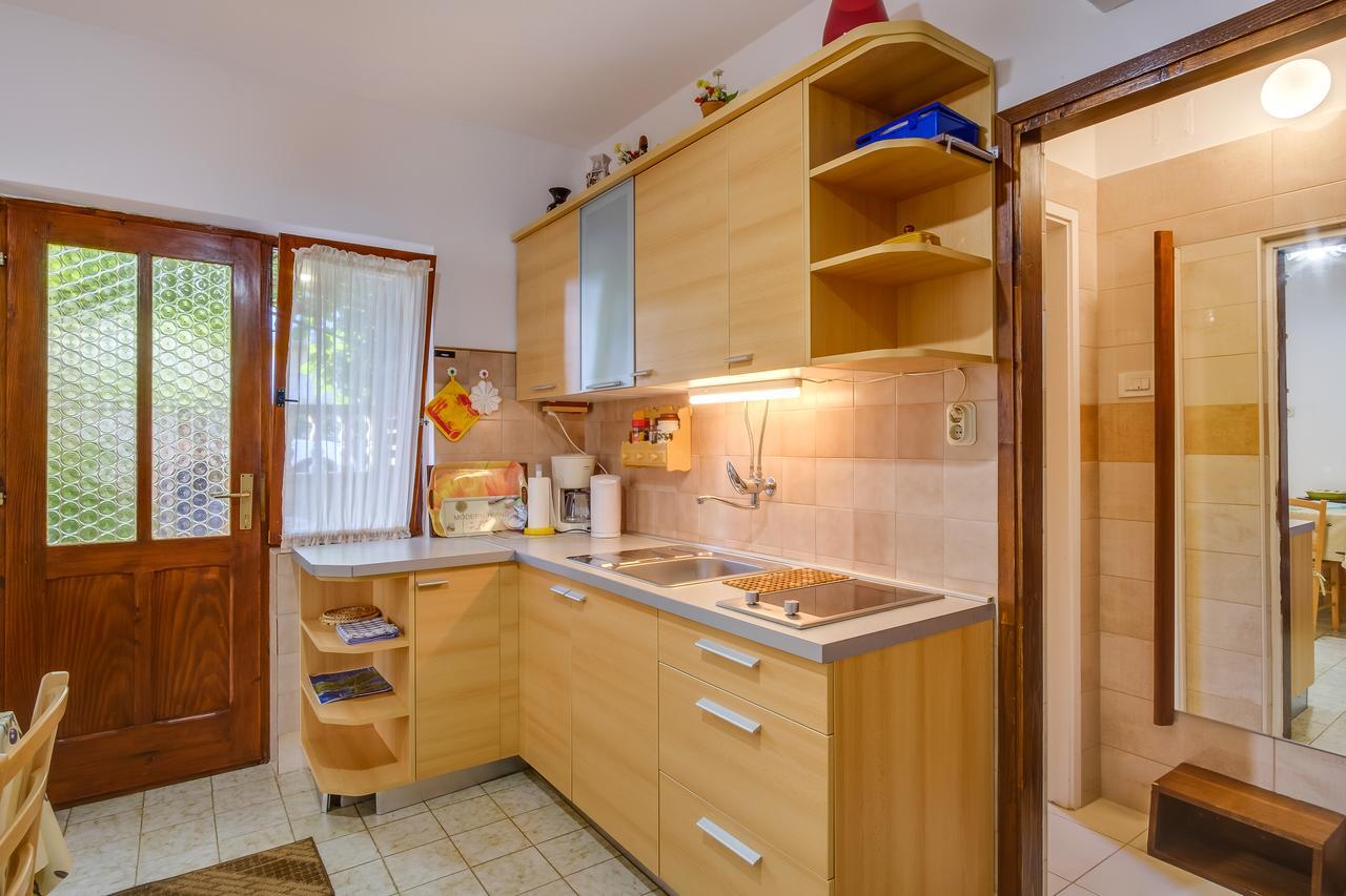 Apartments Beba Мали-Лошинь Экстерьер фото