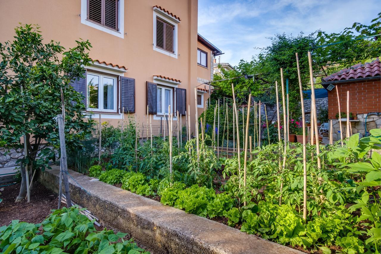 Apartments Beba Мали-Лошинь Экстерьер фото