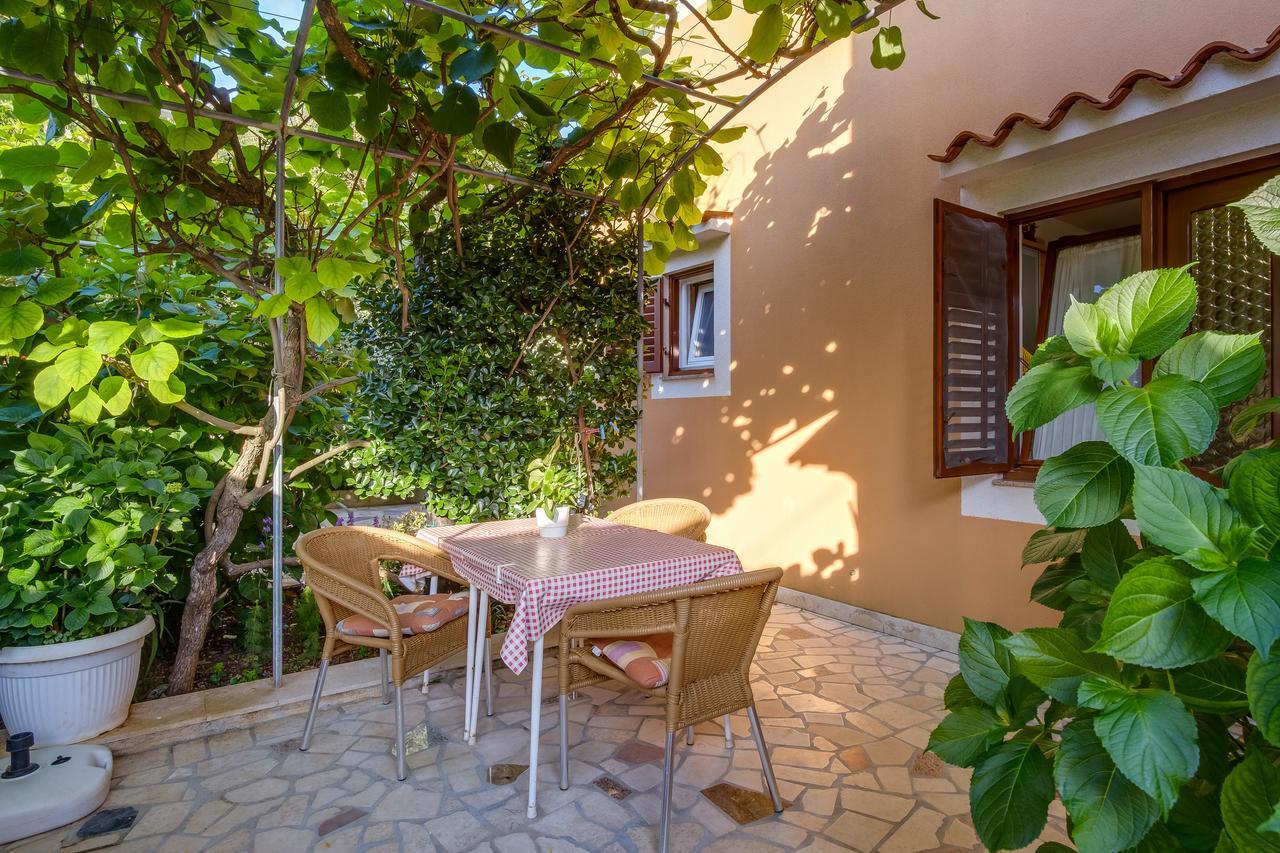 Apartments Beba Мали-Лошинь Экстерьер фото
